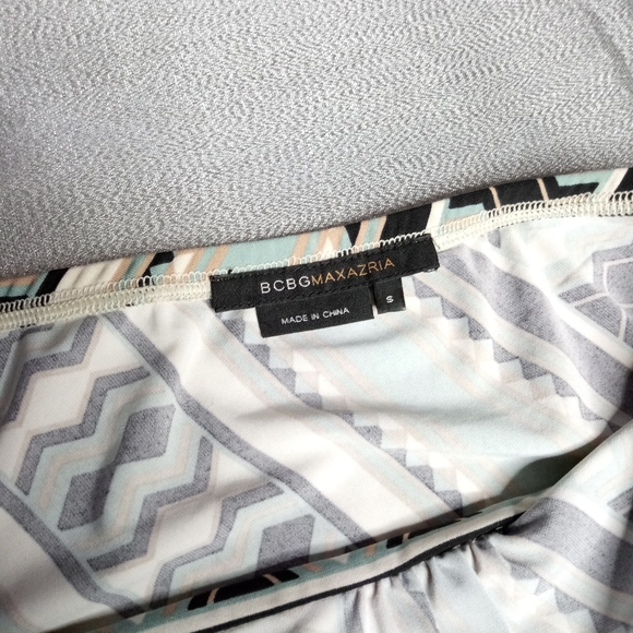 BcBgMaxazria Geometric Pattern Halter Top - Picture 7 of 7